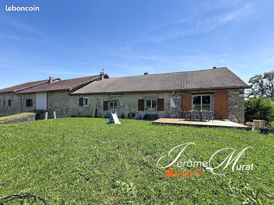 Maison 6 pièces 205 m² · à Usinens · 205 m² · 690 000 €