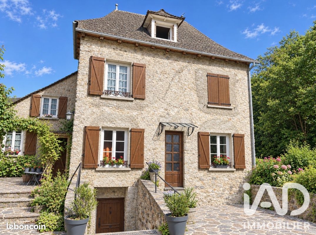 Maison 5 pièces 123 m² · à Chaudes-Aigues · 123 m² · 280 000 €