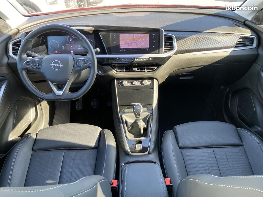 Opel Grandland 1.2 Turbo 130 Elegance Business GS + CUIR / VISION 360 / COFFRE ELEC / ATTELAGE (image 9)