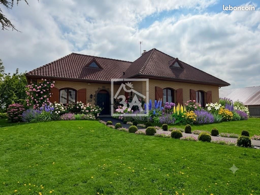 Maison 9 pièces 210 m² · à Bayenghem-lès-Éperlecques · 210 m² · 499 000 €