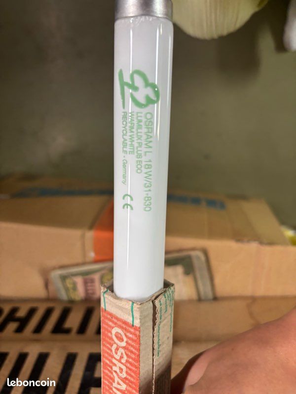 Tube fluorescent 18W– LUMILUX OSRAM et Mazda fluor (image 3)