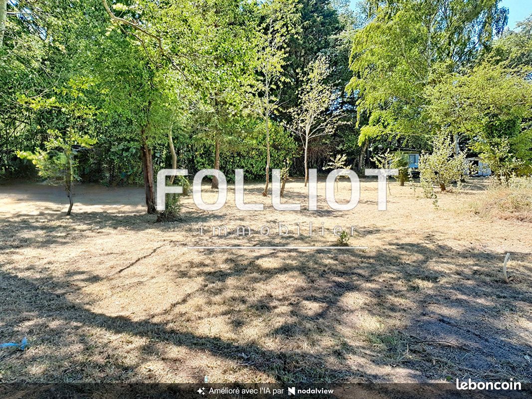 Terrain 1350 m² · à Saint-Germain-sur-Ay · 1 350 m² · 39 500 €