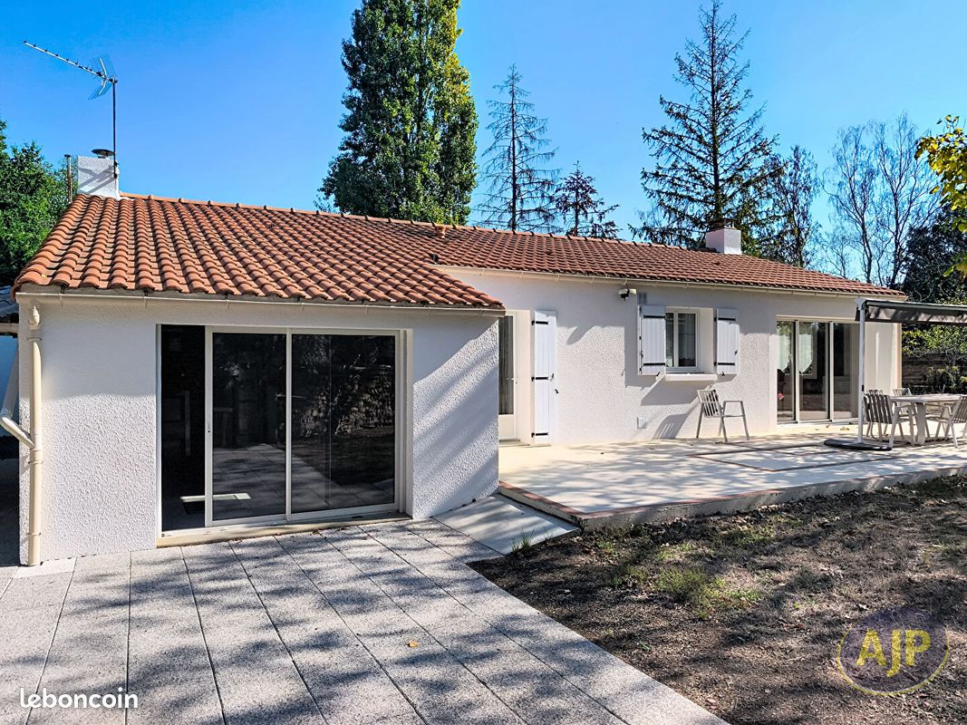 Maison 6 pièces 134 m² · à Montaigu-Vendée · 134 m² · 379 000 €
