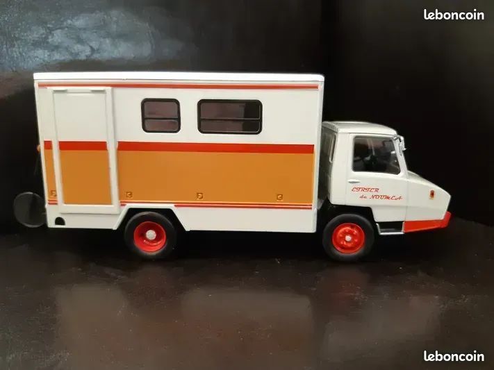 Carcasse carrosserie pièce miniature Ferrari 250 le mans 1965 1/18