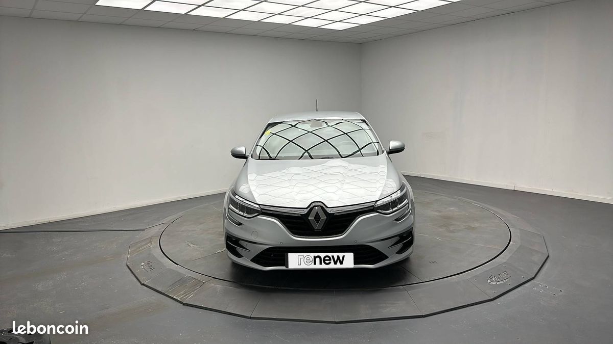 Renault megane iv berline blue dci 115 evolution (image 8)
