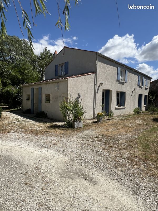Maison 6 pièces 149 m² · à Saint-Agnant · 149 m² · 286 000 €