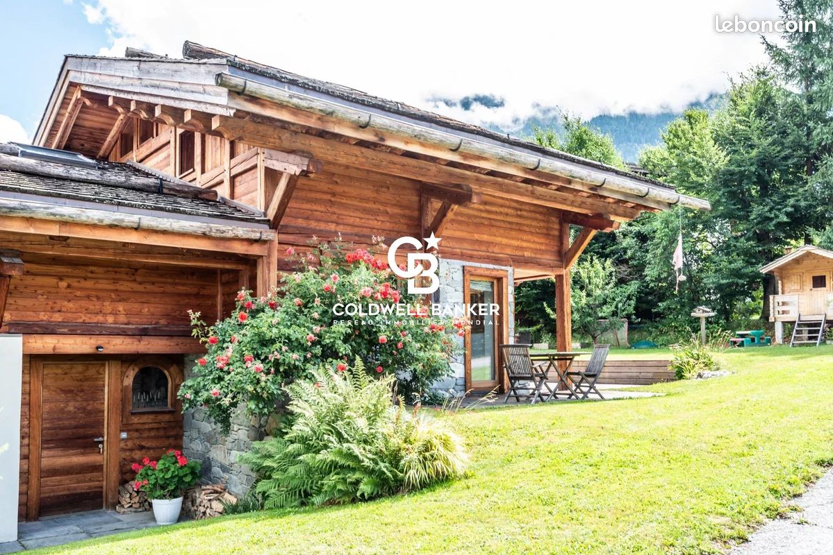 Maison 6 pièces 180 m² · à Chamonix-Mont-Blanc · 180 m² · 1 924 000 €
