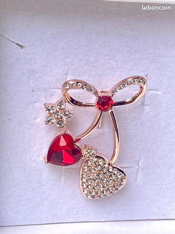 Broche Ancienne Rétro En Strass, Forme Nœud Argenté - Bijou Vintage Unique