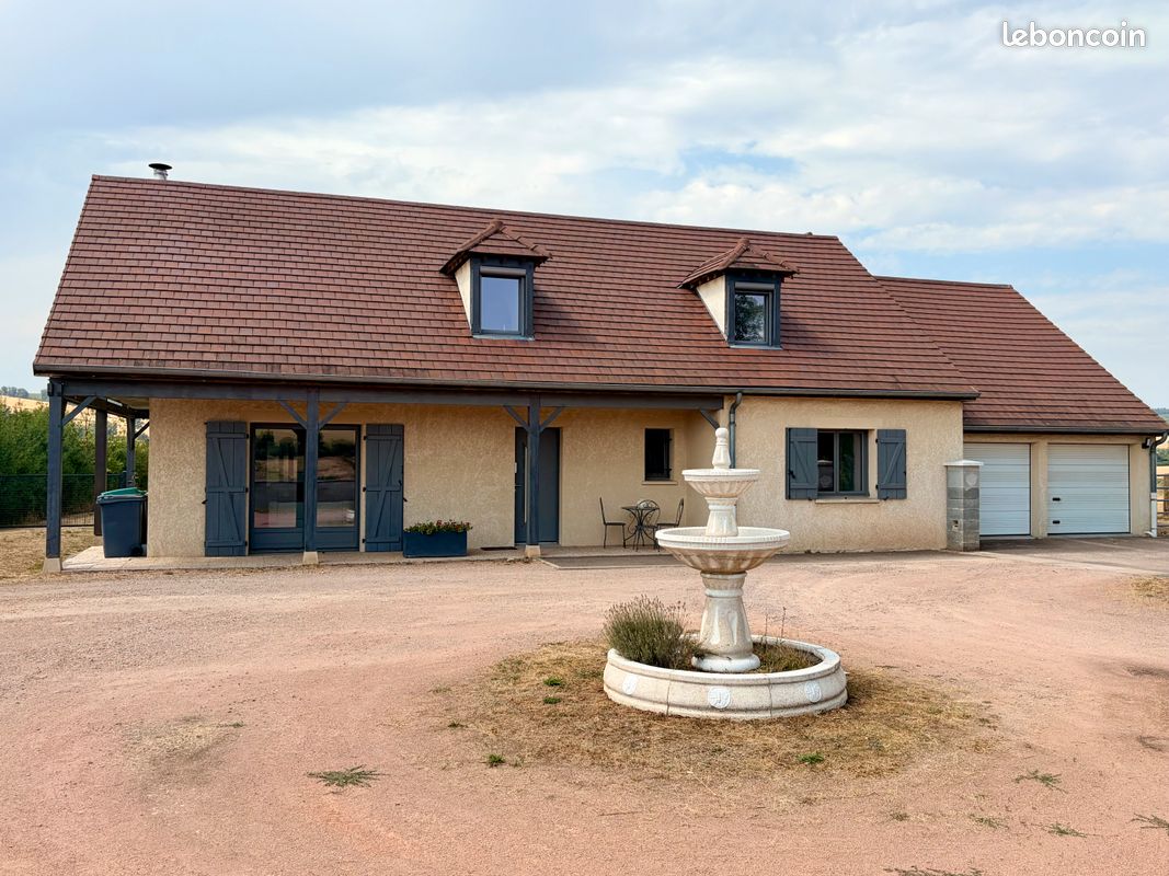 Maison 11 pièces 280 m² · à Marcilly-lès-Buxy · 280 m² · 345 000 €