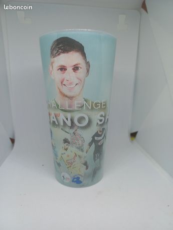 Fanion FC Nantes Vintage – Collector Des Années Passées Pour Fans De Foot