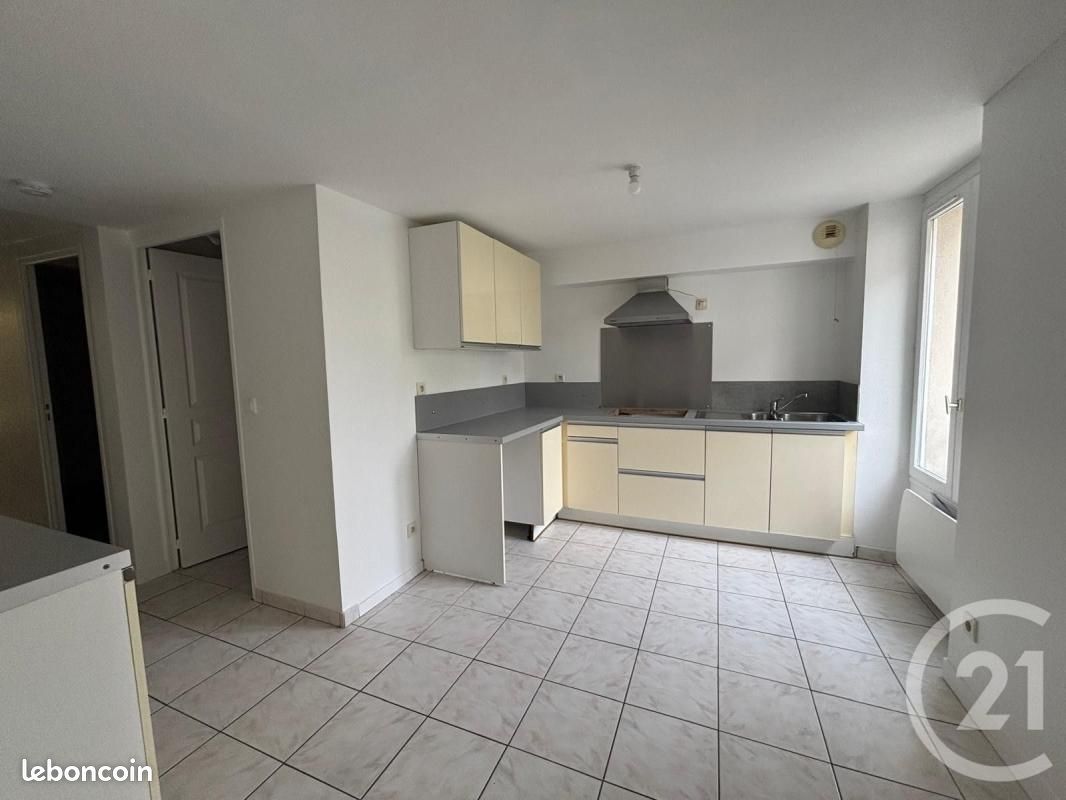 Appartement 2 pièces 53 m² · à Claye-Souilly · 53 m² · 975 €/mois
