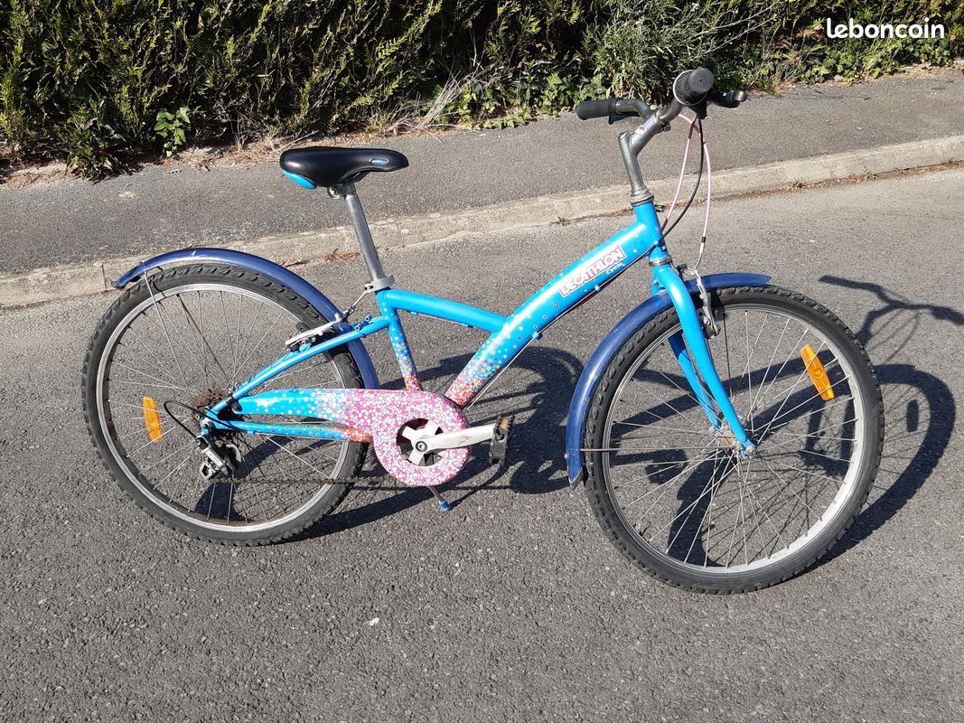 Vélo "fille " VTT DECATHLON *Bon état *24 pouces *5 vitesses (image 1)