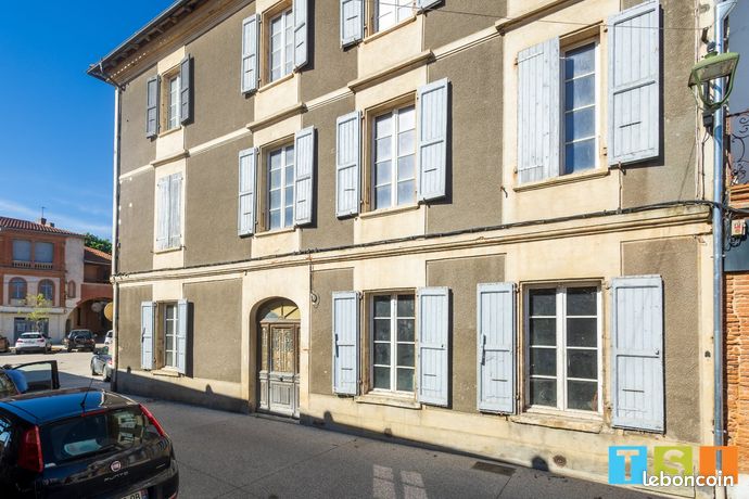 Batiment 6 pièces 194 m²