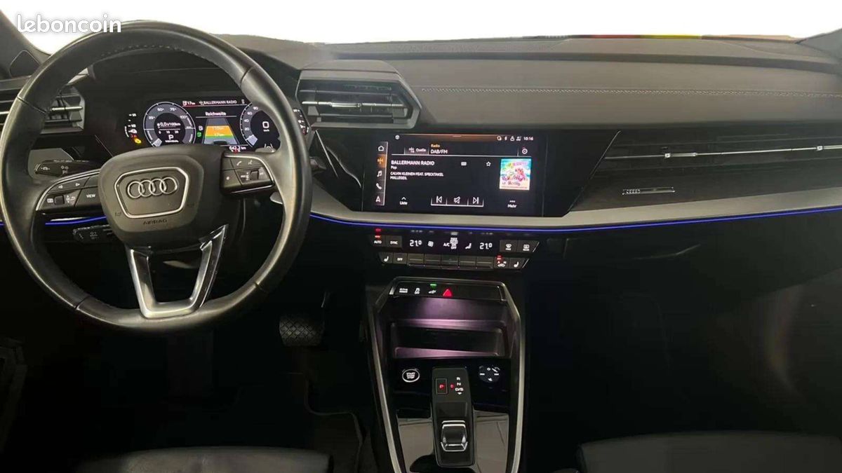 AUDI A3 Sportback 45 TFSIe 245 S tronic 6 Competition (image 7)