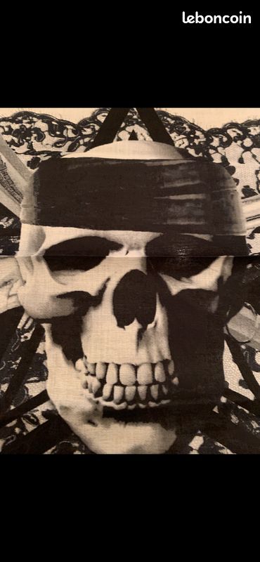 Bandana tête de mort pirate John Galliano neuf en soie (image 3)