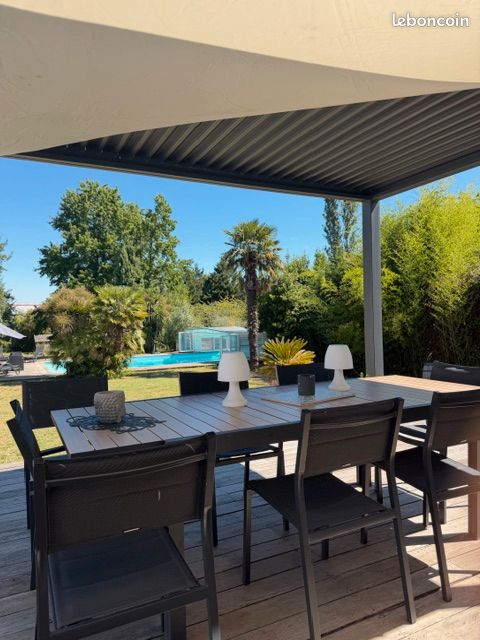 Maison 6 pièces 200 m² · à Yvrac · 200 m² · 595 000 €
