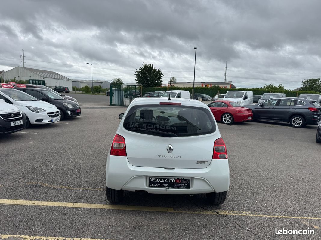 RENAULT TWINGO II Dynamique 1.2i 16v 75 CV 147800 KM 09/2008 BOITE AUTOMATIQUE CLIMATISATION VITRES ÉLECTRIQUES (image 6)
