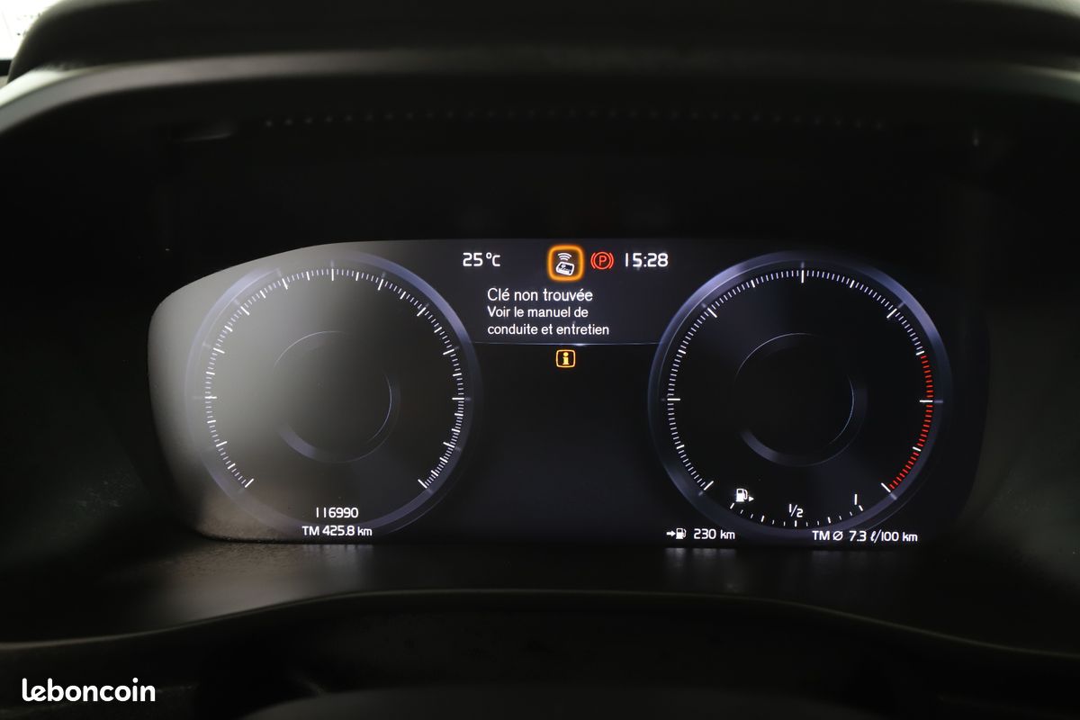 Volvo XC40 2.0 D3 AdBlue Business Geartronic 8 150 ch (image 16)