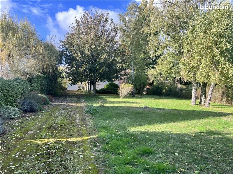 Terrain 2230 m² · à Saint-Baudel · 22 000 €