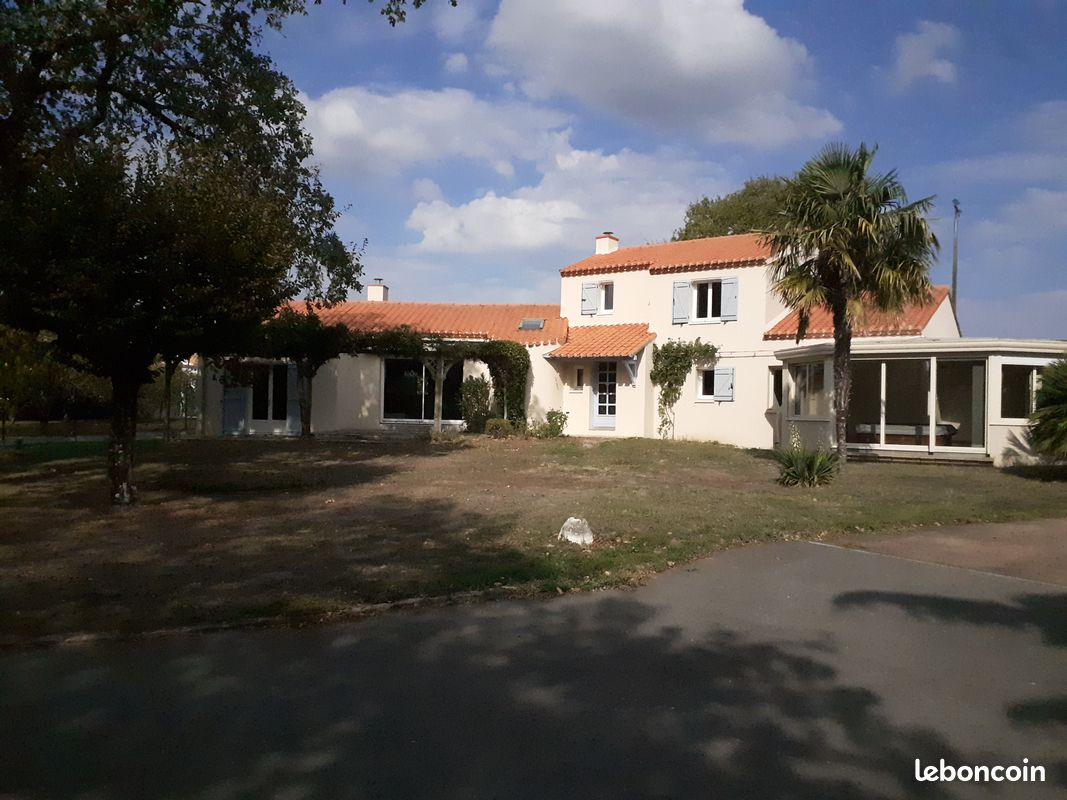 Maison 9 pièces 195 m² · à Bouaye · 195 m² · 469 000 €