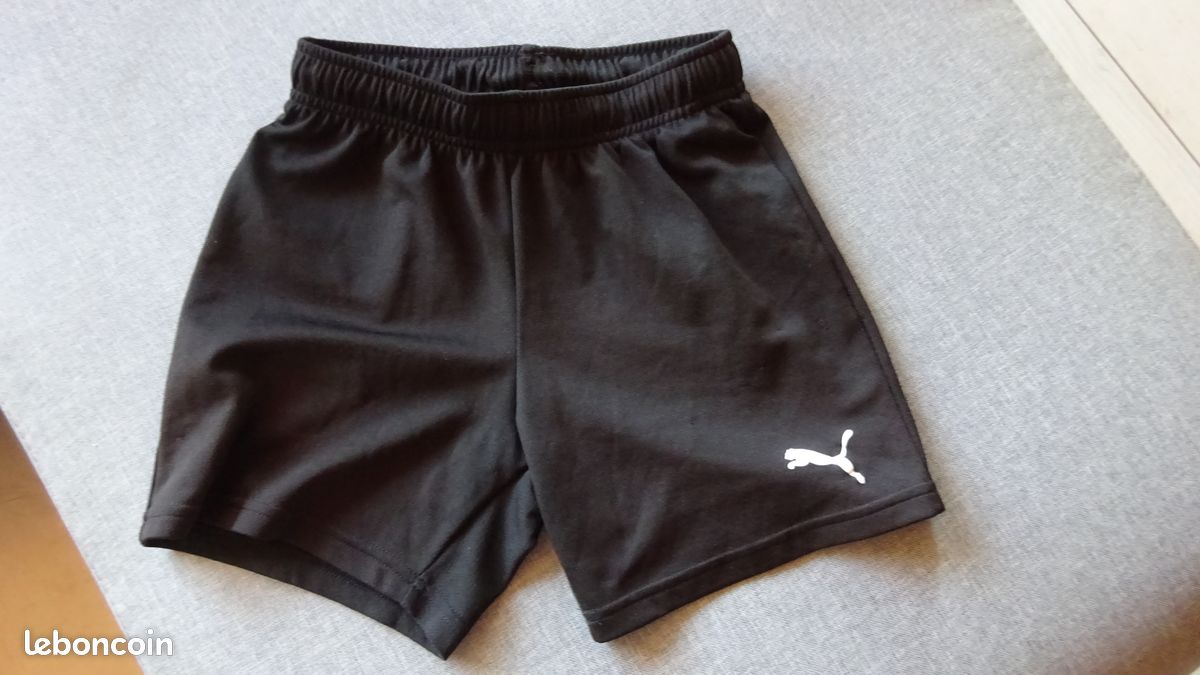 Short Puma noir 9-10 ans (image 1)