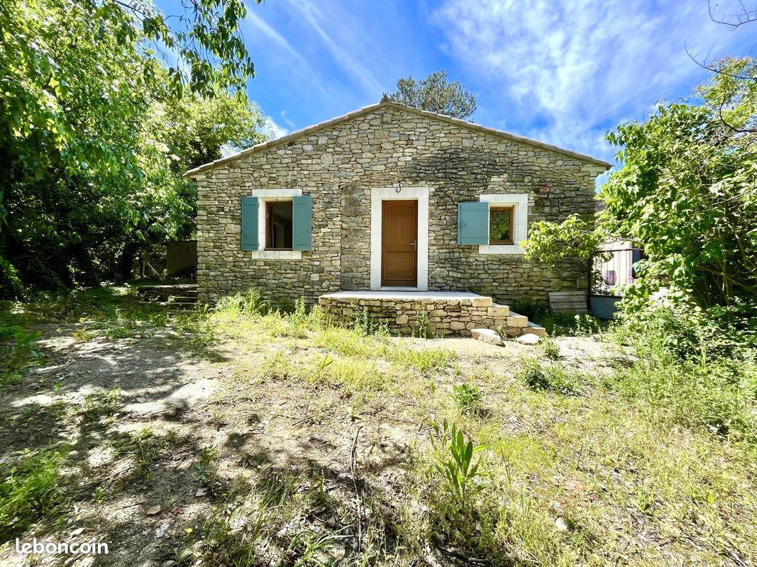 Maison 3 pièces 47 m² · à Goult · 47 m² · 885 €/mois