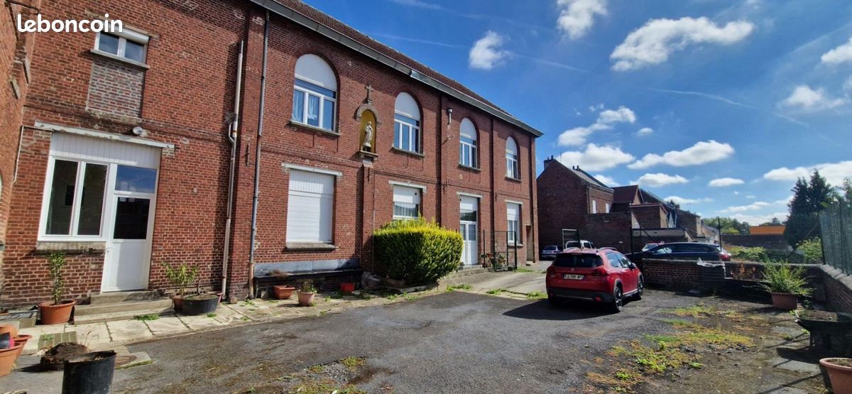 Maison 5 pièces 370 m² · à Saint-Quentin · 370 m² · 275 000 €