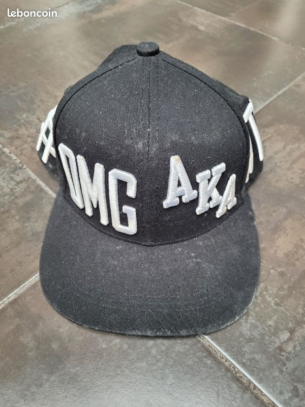 2 Casquettes H&M Split Design - Taille M/56, Neuves Sans étiquettes, Frais De Port UK Gratuits