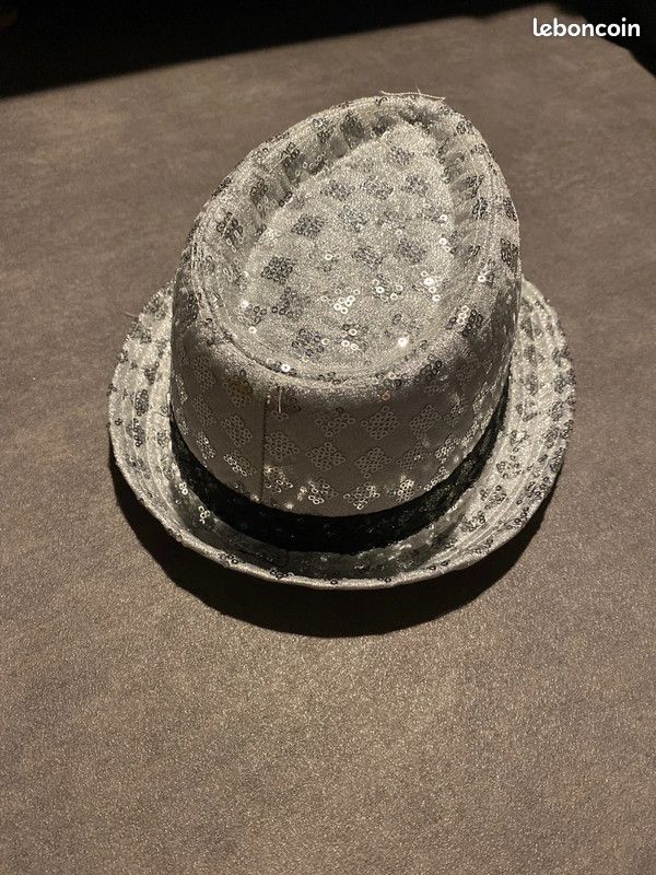Chapeau argenté déguisement (image 1)