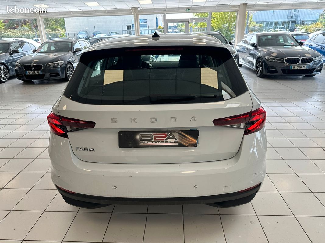Skoda Fabia IV 1.0 TSI 95 CH SELECTION EXPORT ALGERIE 2024 (image 8)