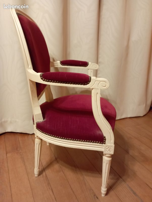 Fauteuil cabriolet style Louis XVI (image 2)