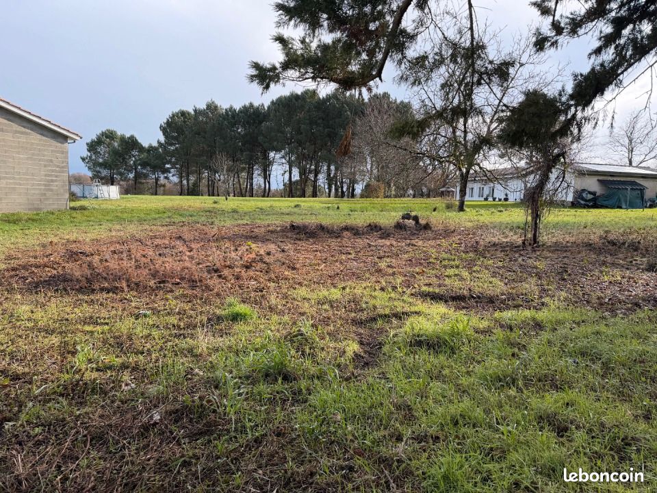 Terrain 900 m² Bazas · 66 000 €