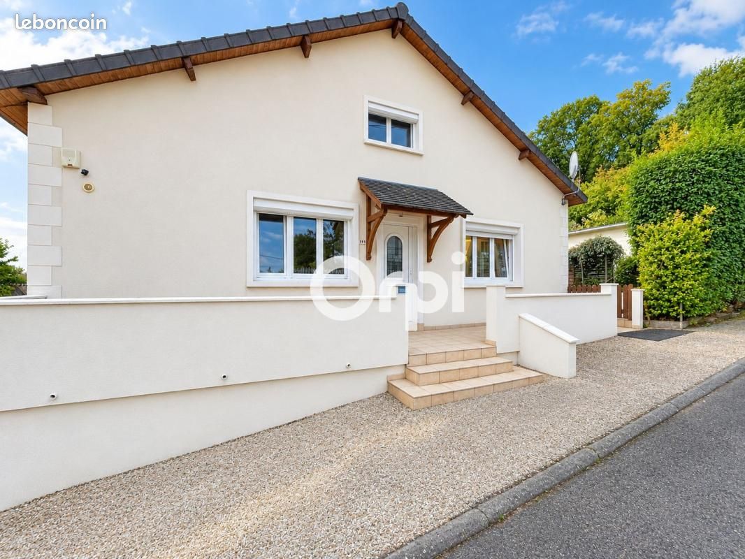 Maison 5 pièces 130 m² · à Janville · 130 m² · 240 000 €