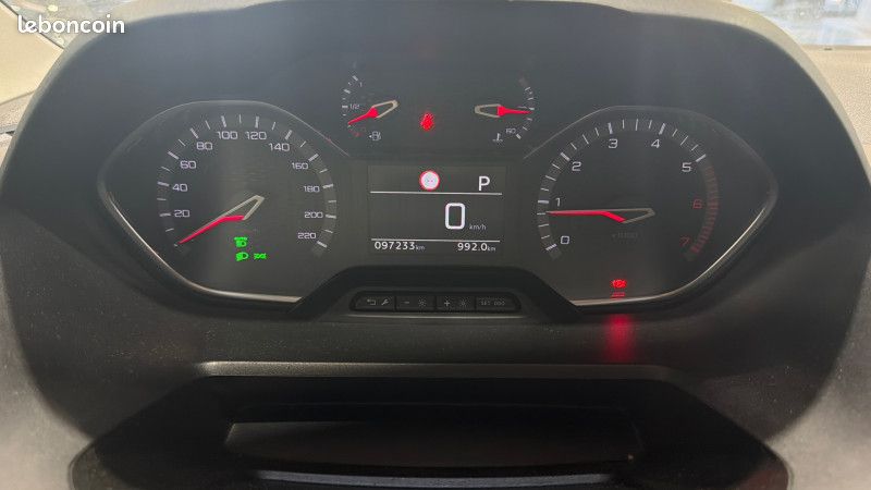 Peugeot RIFTER BLUEHDI 130CH S&S STANDARD GT LINE EAT8 (image 23)