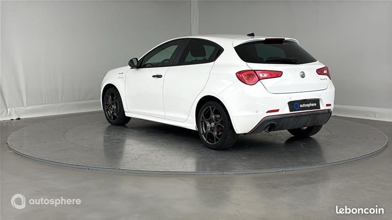 Alfa Romeo Giulietta 1.4 TB MultiAir 150ch Sportiva Stop&Start (image 8)