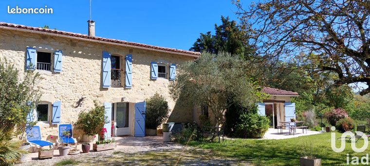 Maison 7 pièces 223 m²