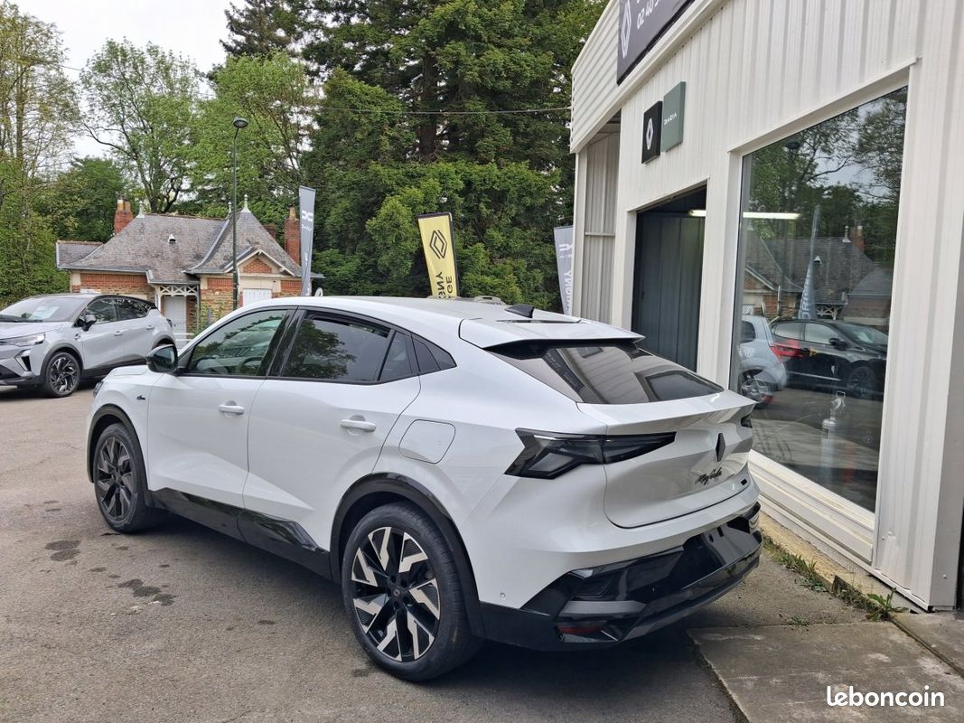 Renault Rafale esprit Alpine full hybrid E-Tech 200 -25 (image 3)