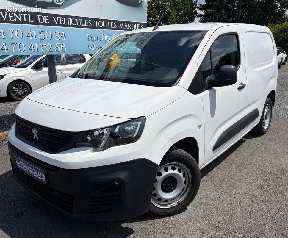 Peugeot PARTNER STANDARD 1000KG BLUEHDI 100CH S&S BVM5 PREMIUM (image 1)