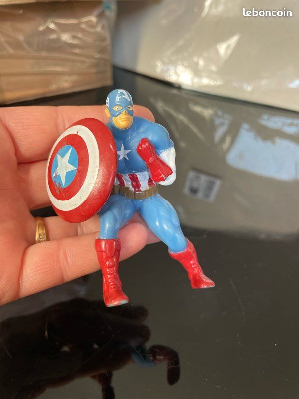 Figurine Captain America Marvel (image 3)