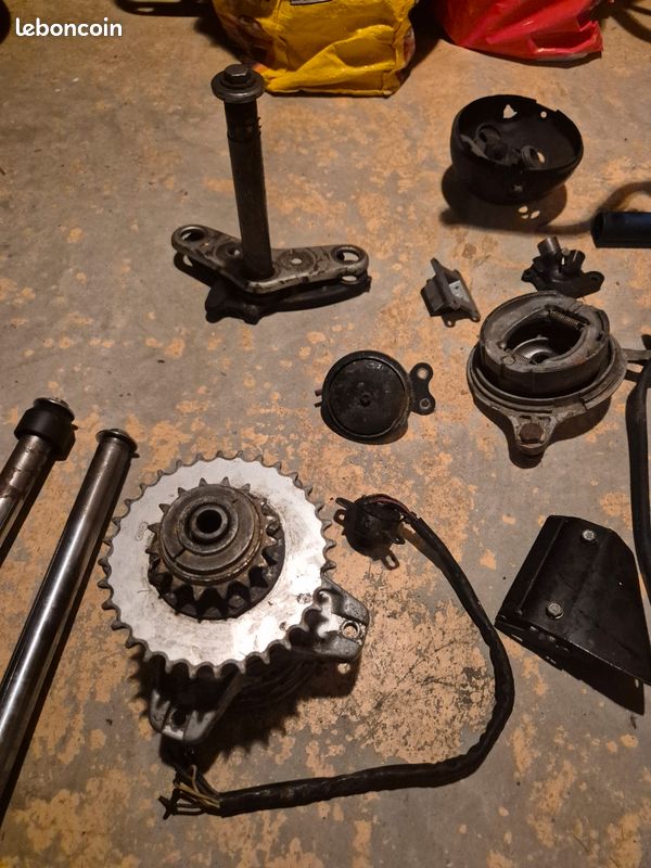 Lot de pièces pour Yamaha Chappy (image 2)