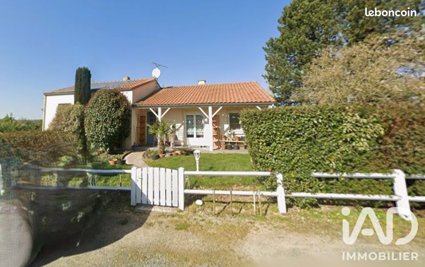 Maison 5 pièces 107 m² · à Essarts-en-Bocage · 107 m² · 240 000 €