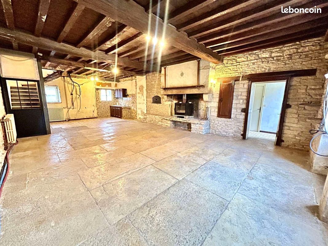 Maison 10 pièces 220 m² · à Mirebeau-sur-Bèze · 220 m² · 299 000 €