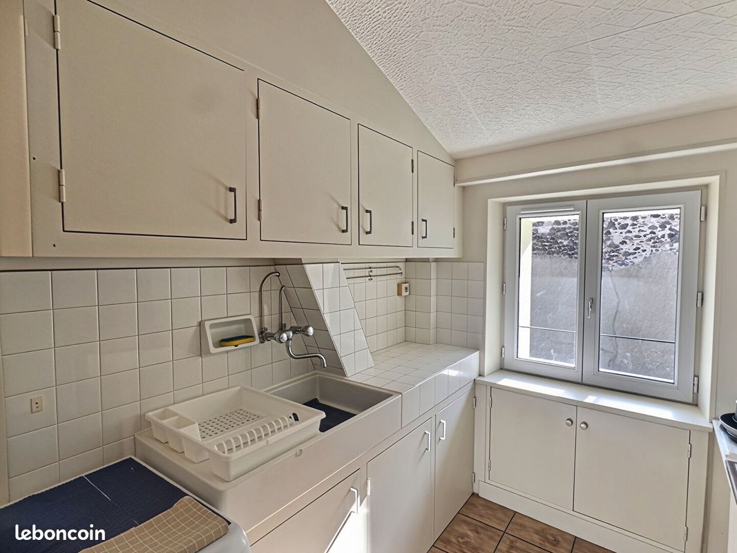 Appartement 1 pièce 25 m² · à Clermont-Ferrand · 25 m² · 350 €/mois