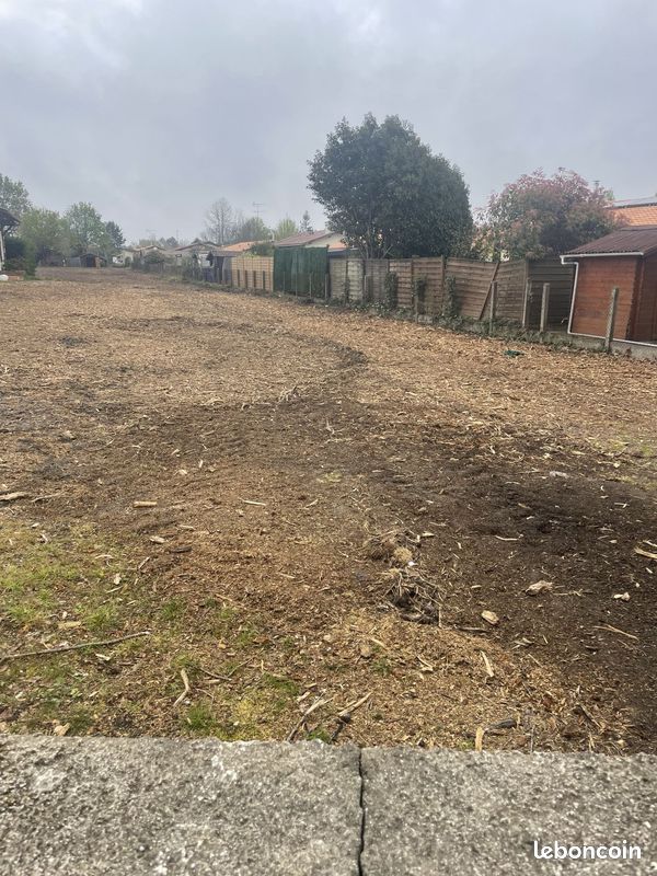 Terrain à bâtir de 600 m² à BIGANOS (33) · 175 000 €