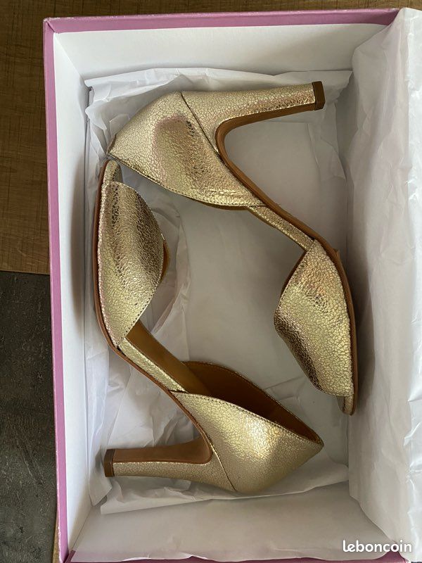 Escarpins bobbies samba or champagne Chaussures