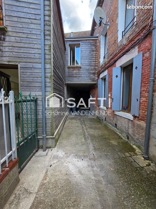 Immeuble 140 m² · à Liesse-Notre-Dame · 140 m² · 144 900 €