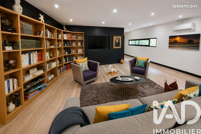 Villa 16 pièces 805 m²