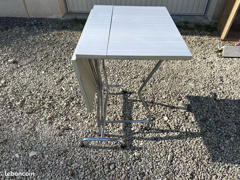 Table Pliante Formica Blanc 70x70cm - Piètement Métal