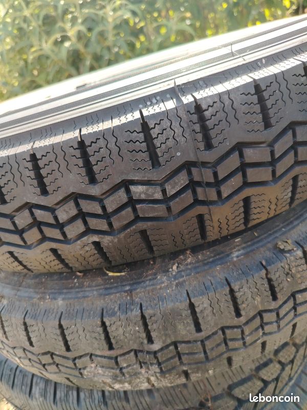 Pneus Michelin 165 15X (image 2)