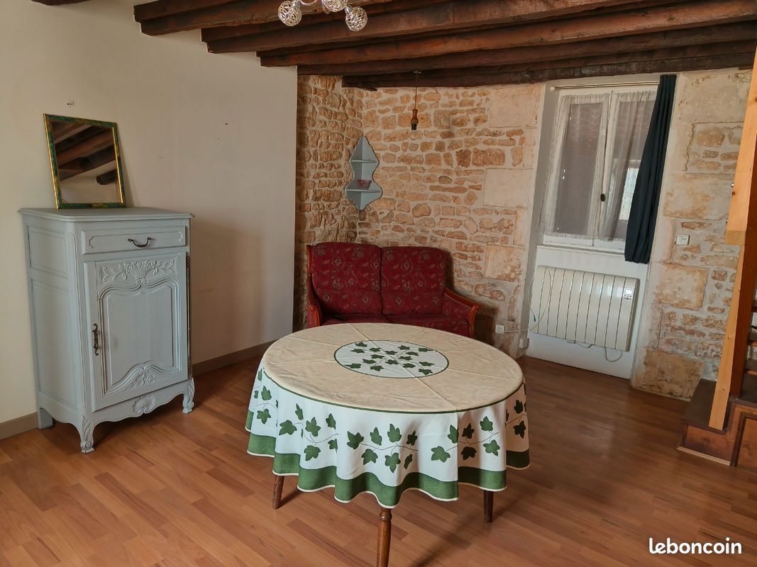 Loue agréable petite maison proche commerces · à Buxerolles · 560 €/mois
